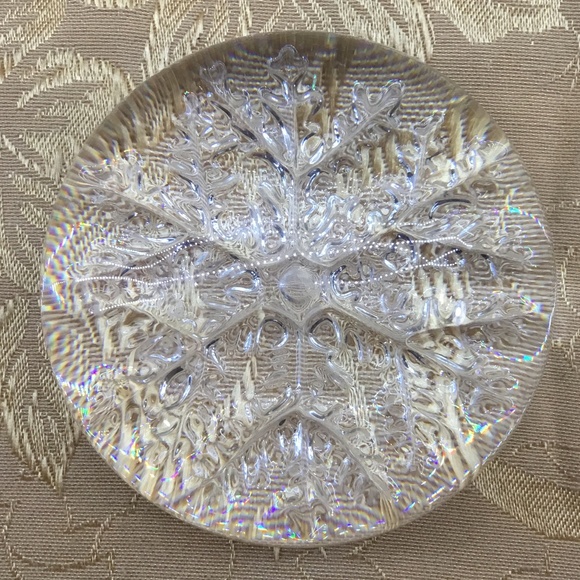 Crystal France clear glass domed Snowflake paperweight art glass preowned. - Picture 2 of 7